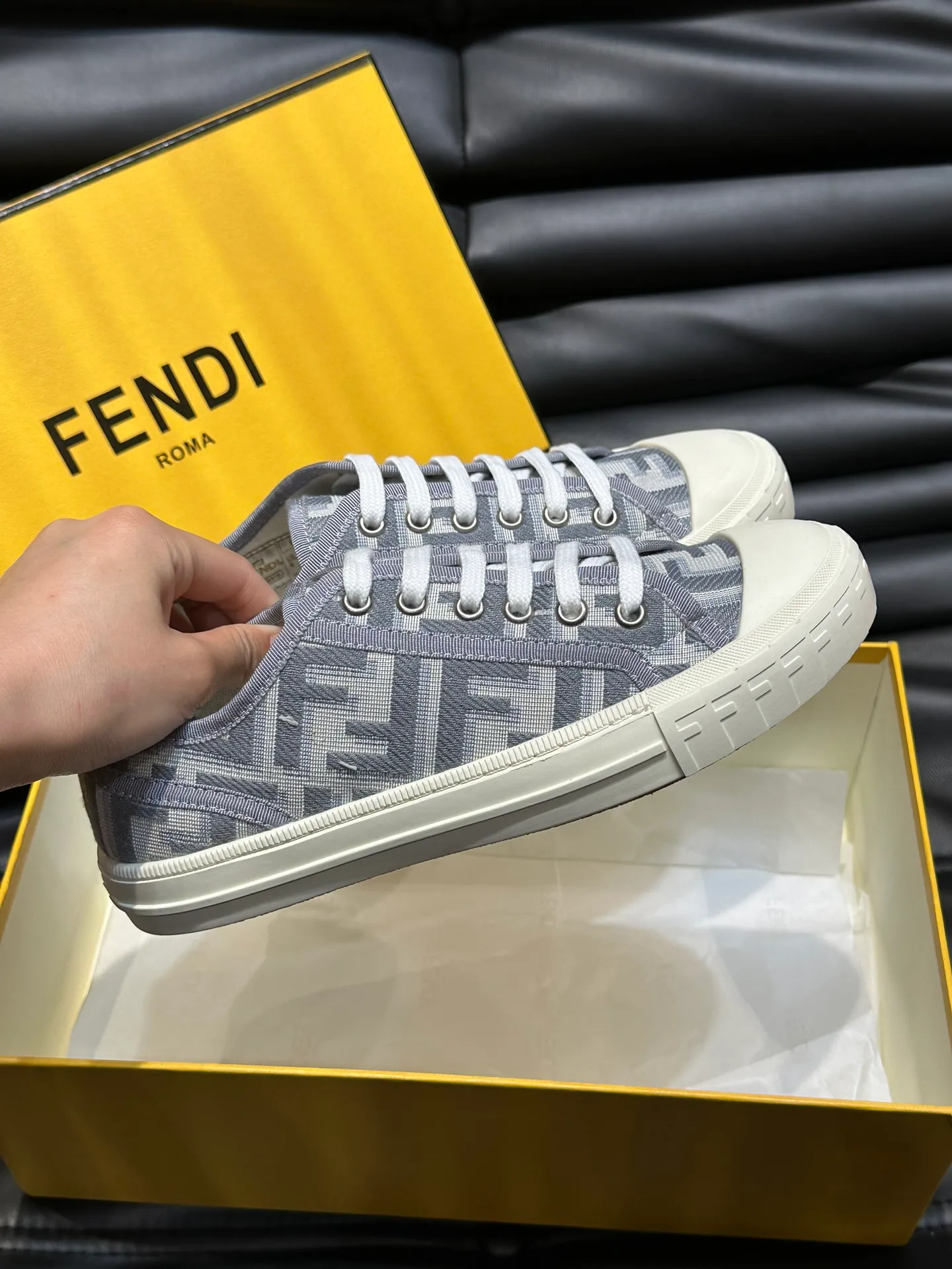 Men's men's shoes 💰420 [New style] 🍿🍿Fendi Fendi👫Couple style low-top canvas shoes, Fendi 2024 spring and summer new lace-up canvas shoes, upper FF jacquard fabric, decorated with same-color satin trim, soles FF carved decoration, soft elastic foot feel, perfect foot comfort! Size: 35-40 Male 38-45